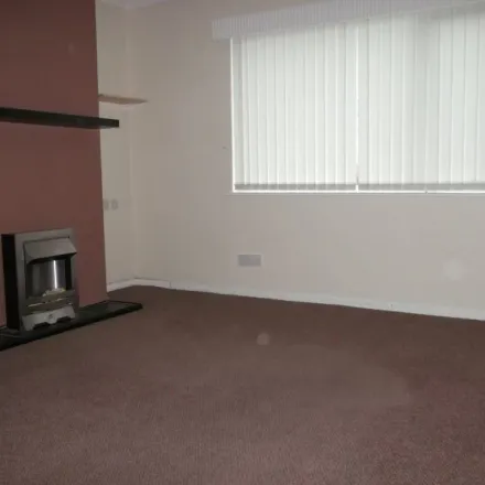 Image 1 - Edinburgh Road, Hoyland, S74 9PL, United Kingdom - Duplex for rent