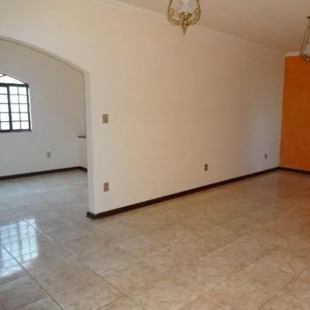 Buy this 3 bed house on Avenida Universitária in Jardim Flamboyant, Botucatu - SP