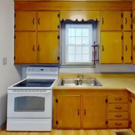 Buy this 3 bed apartment on 674 Ellen Road in Jefferson Park, Newport News
