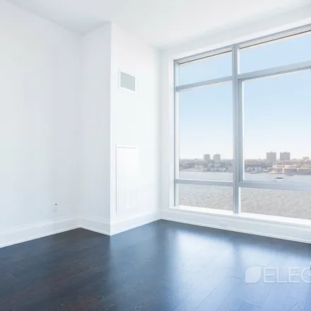 Rent this 2 bed apartment on One Riverside Park in 50 Riverside Boulevard, New York
