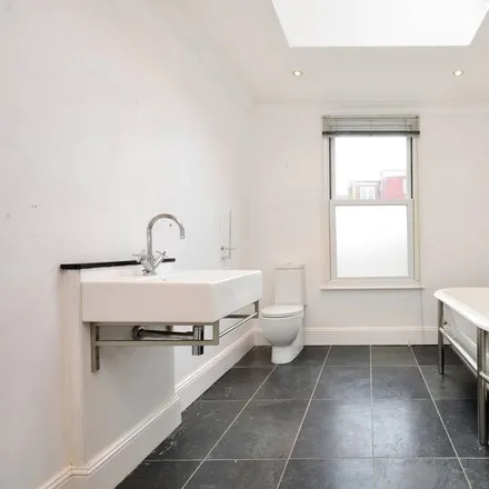 Image 1 - 11 Merton Hall Road, London, SW19 3PP, United Kingdom - House for rent