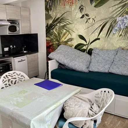 Rent this studio apartment on 14470 Courseulles-sur-Mer