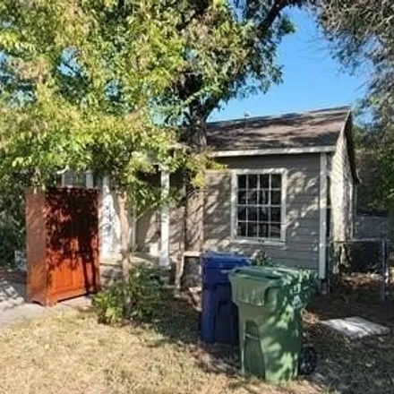 Image 3 - 878 South 5th Street, Garland, TX 75040, USA - House for sale