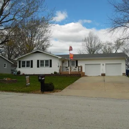 Buy this 3 bed house on 689 Wentz Street in Brookfield, MO 64628