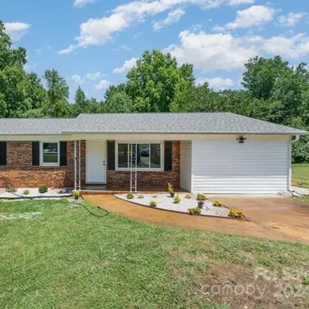 Buy this 4 bed house on 5203 Canterbury Rd in Shelby, North Carolina