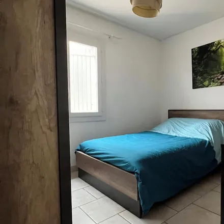Rent this 3 bed house on 30200 Saint-Étienne-des-Sorts