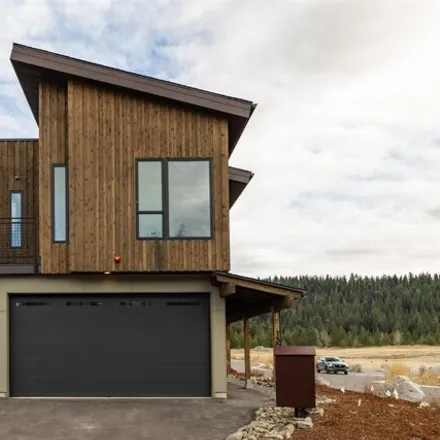 Buy this 3 bed house on Winter Camp Way in Truckee, CA 96160