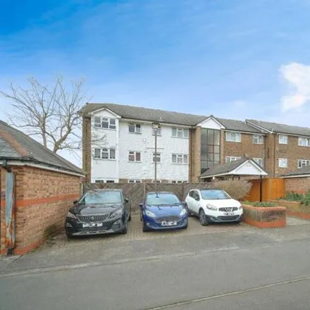Buy this 1 bed apartment on St Andrews in Bracknell, RG12 8ZL
