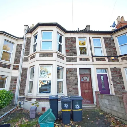 Rent this 6 bed townhouse on 10 Muller Road in Bristol, BS7 0AA