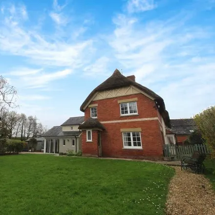 Rent this 5 bed duplex on unnamed road in Aylesbeare, EX5 2JF
