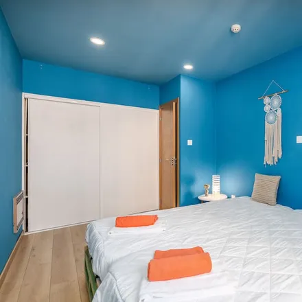 Rent this 2 bed apartment on Praia da Rocha in Avenida das Comunidades Lusíadas, 8500-809 Portimão