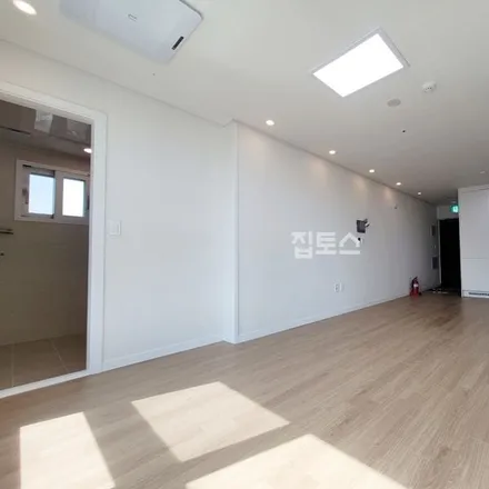 Image 2 - 서울특별시 광진구 화양동 93-1 - Apartment for rent