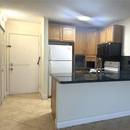 Image 4 - Riverside Drive, Coral Springs, FL 33065, USA - Condo for rent