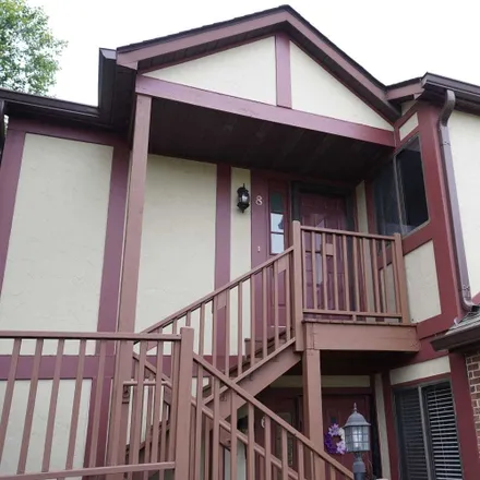 Rent this 3 bed townhouse on College of DuPage in 425 Fawell Boulevard, Glen Ellyn