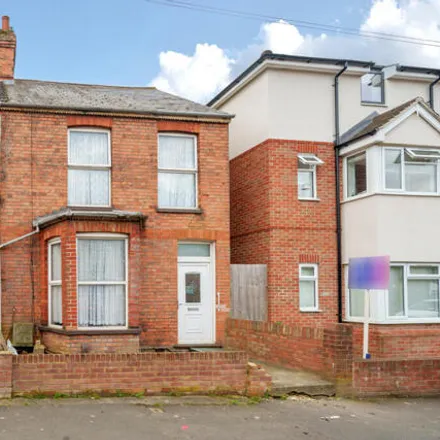 Buy this 3 bed duplex on Empress Road in Luton, LU3 2RF