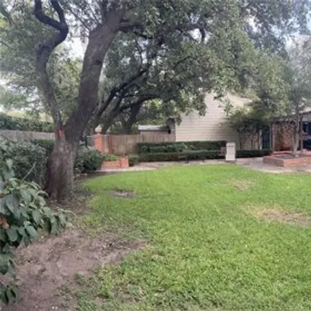 Image 4 - 9819 Jourdan Way, Meaders, Dallas, TX 75230, USA - House for sale