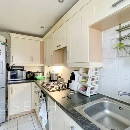 Image 3 - Ditton Way, Ipswich, IP3 8GL, United Kingdom - Townhouse for rent