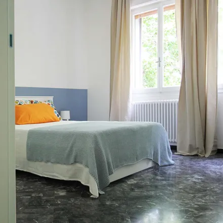 Rent this 3 bed room on Via Francesca Edera De Giovanni in 22, 40129 Bologna BO