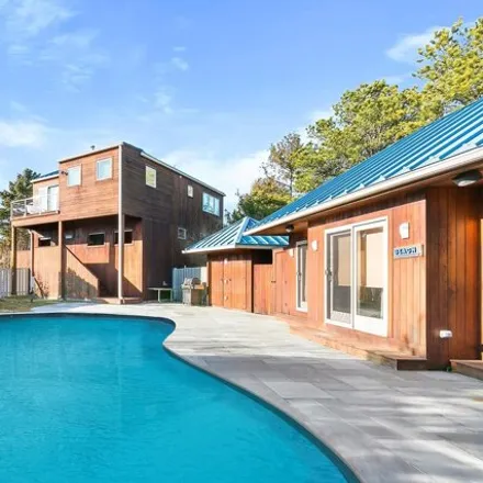 Buy this 4 bed house on 8 Pine Way in Amagansett, Suffolk County
