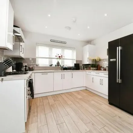 Image 3 - Bramley Avenue, Burnham-on-Crouch, CM0 8FT, United Kingdom - House for sale