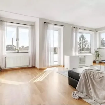 Rent this 3 bed apartment on Edestavägen in 124 56 Stockholm, Sweden