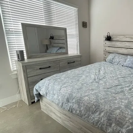 Rent this 1 bed condo on San Antonio