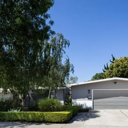 Rent this 3 bed house on 915 Christopher Way in Menlo Park, CA 94025