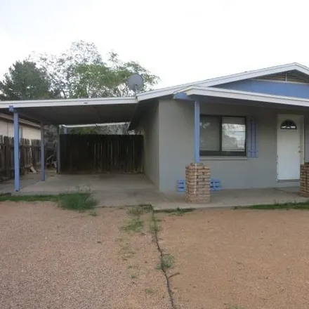 Buy this 4 bed house on 2102 Gates Avenue in Hilltop, Kingman