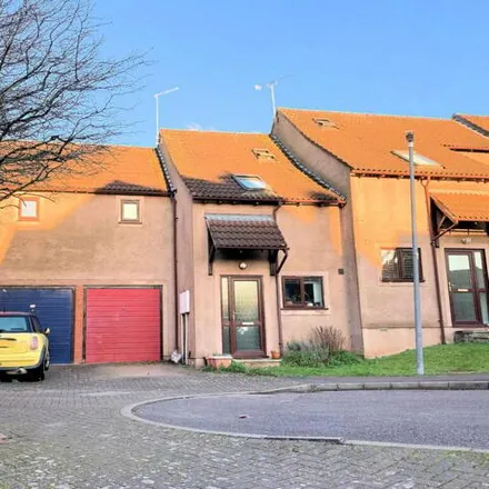 Buy this 3 bed townhouse on unnamed road in Thornbury, BS35 1FW
