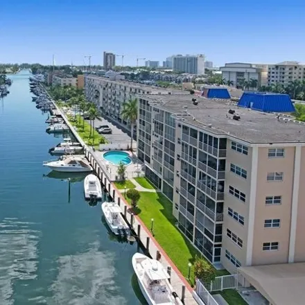 Image 3 - 1659 Southeast 15th Street, Lauderdale Harbors, Fort Lauderdale, FL 33316, USA - Condo for rent
