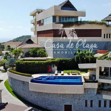 Buy this 4 bed house on Calle Paseo del Agua in Ampliación Punta Diamante, 39300 Acapulco