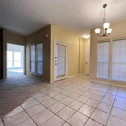 Image 8 - 2899 Keller Springs Road, Carrollton, TX 75006, USA - Condo for rent