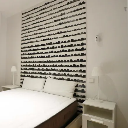 Rent this 1 bed apartment on Taller Puntera S.L. in Plaza del Conde de Barajas, 4