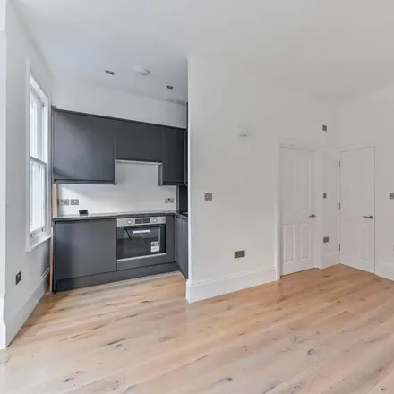 Rent this 2 bed apartment on 25 Waldegrave Road in London, SE19 2AL