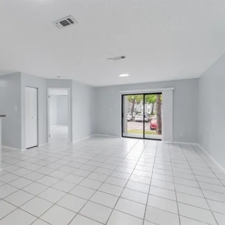 Image 3 - 11237 Eagle Nest Drive, Coral Springs, FL 33071, USA - Condo for rent