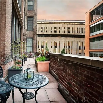 Buy this 2 bed condo on 150 Nassau Street in New York, NY 10038