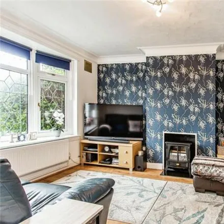 Image 3 - Eastwoodbury Lane, Southend-on-Sea, SS2 6XE, United Kingdom - Duplex for sale