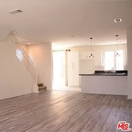 Image 5 - Via Molina, Los Angeles, CA 90065, USA - Townhouse for rent