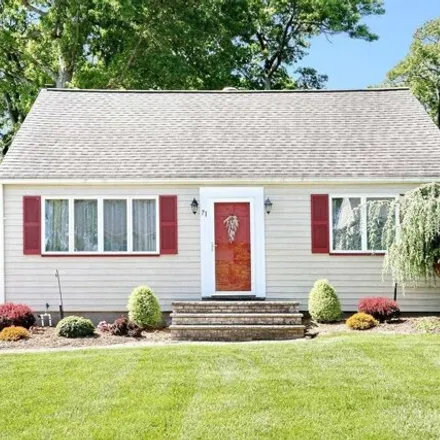Buy this 3 bed house on 79 Zimmer Avenue in Midland Park, Bergen County