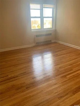 Image 5 - 22 Mulford Place, Village of Hempstead, NY 11550, USA - Apartment for sale