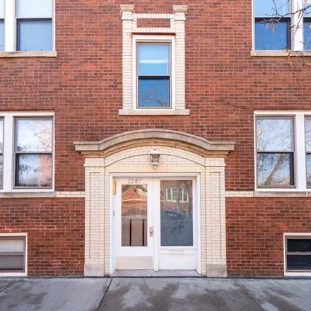 Image 1 - 3258 North Leavitt Street, Chicago, IL 60625, USA - House for rent