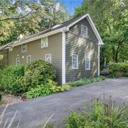 Rent this 3 bed house on 86 Huntville Road in Katonah, Bedford