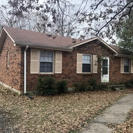 Rent this 3 bed house on 225 Old Hopkinsville Highway in Clarksville, TN 37042