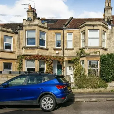 Buy this 3 bed townhouse on Tennyson Road in Bath, BA1 3BG