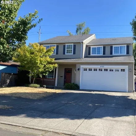 Buy this 4 bed loft on 2107 North Fremont Street in Cornelius, OR 97113