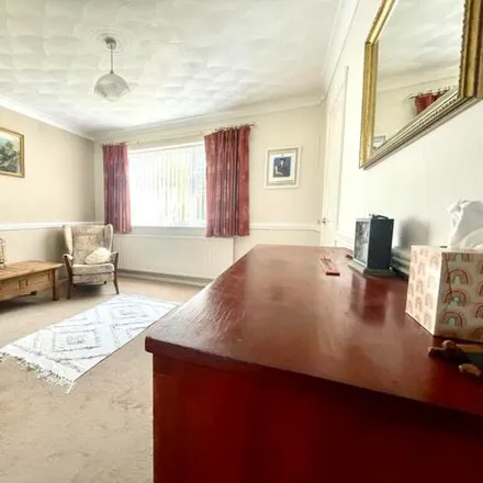 Image 5 - Campion Way, Knowsley, L36 0XR, United Kingdom - House for sale