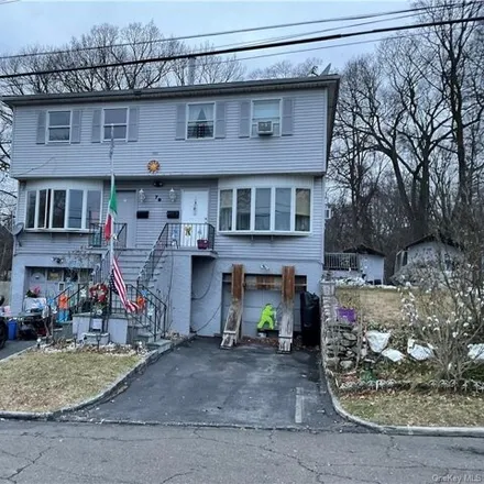 Rent this 3 bed house on 70 Chatsworth Place in Beechmont Woods, City of New Rochelle