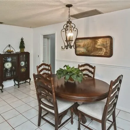 Image 9 - 575 Southeast 3rd Street, Cape Coral, FL 33990, USA - House for sale