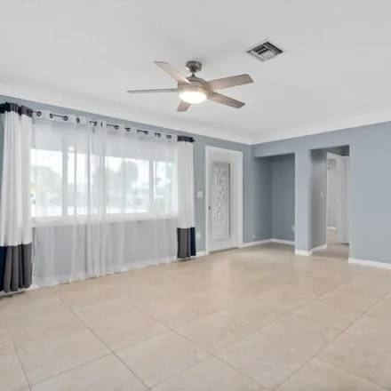 Image 3 - 9020 Gulf Boulevard, Saint Pete Beach, Pinellas County, FL 33706, USA - House for rent