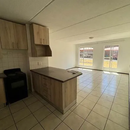 Image 4 - unnamed road, Mondeor, Johannesburg, 2001, South Africa - Apartment for rent